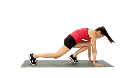 抱膝抬腿侧弓步热身运动包括全身的肌肉运动和局部肌肉群及关节的动态
