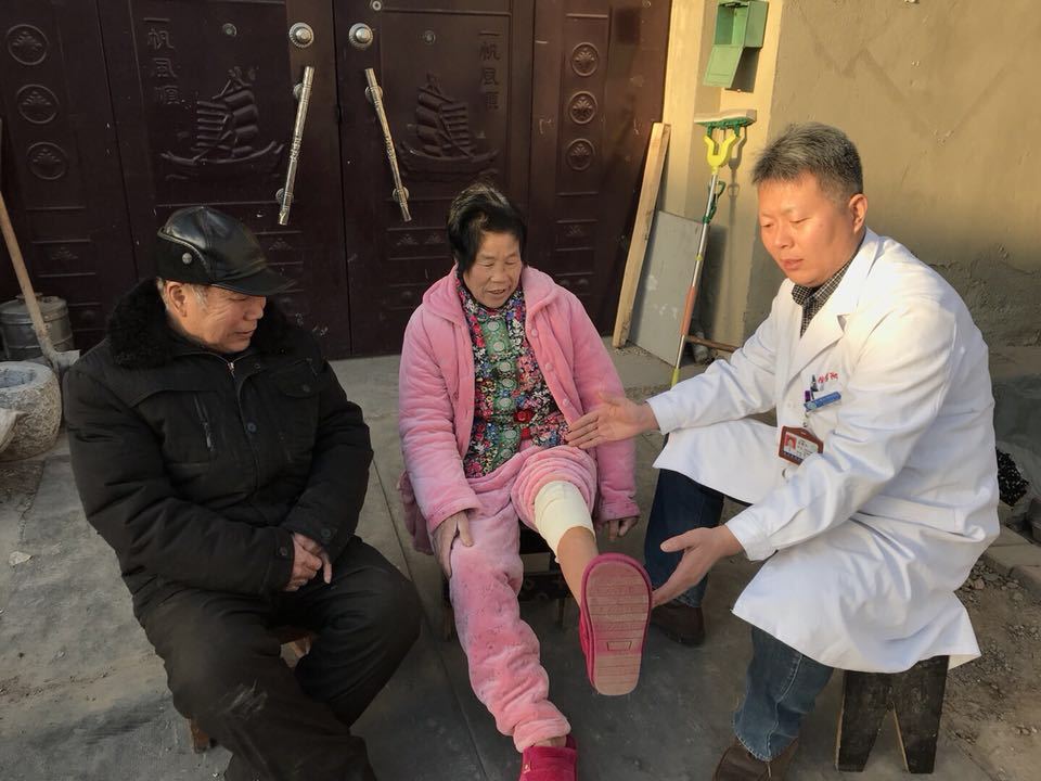 徐州二院骨科高绪仁团队开展髋膝关节置换患者