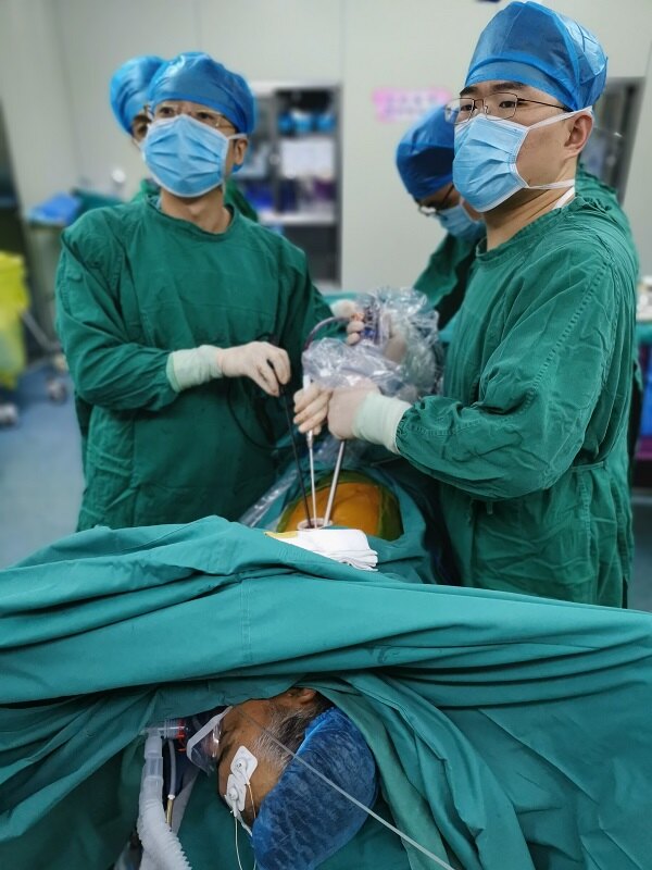 保留自主呼吸的不插管单孔微创肺切除术持续开展中 - 好大夫在线