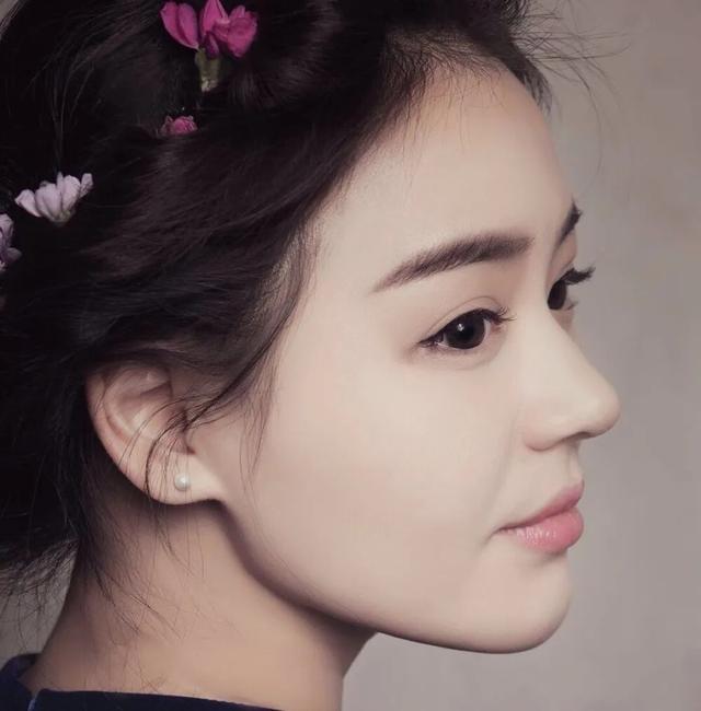 如何拥有好看完整的下颌线