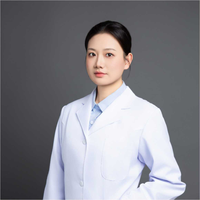 李容