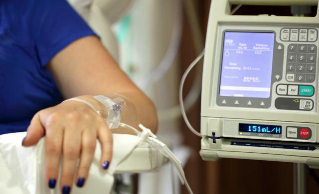 32岁小伙患肺癌,疑惑别人化疗要三天,为何自己只一天,要求加药