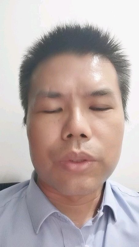 耳朵像被一层膜堵住了怎么回事？