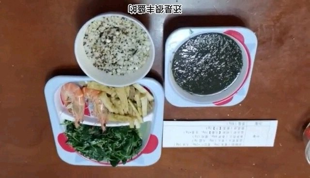 想减肥又不知道怎么吃？看看这个减肥餐示例吧，每日1200kcal之午餐