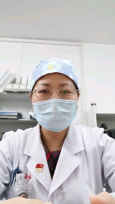 肺纤维化晚期重症病人的
                    生活调护
                    居所  供氧 药物  饮食
                    情志等