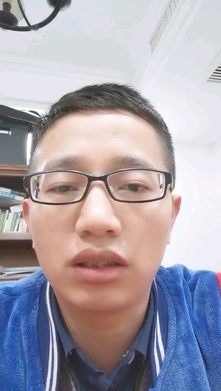 特发性肺纤维化的CT有哪些特征？