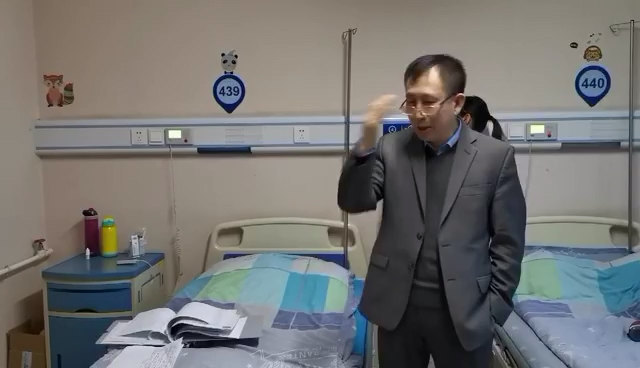 眼球震颤弱视如何治疗？
